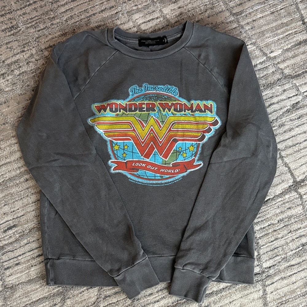 Wonder Woman Gray Sweatshirt